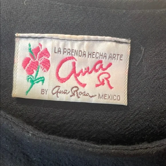 Vintage Ana Rosa Black Cap Sleeve Blouse with Floral Details - Picture 2 of 8